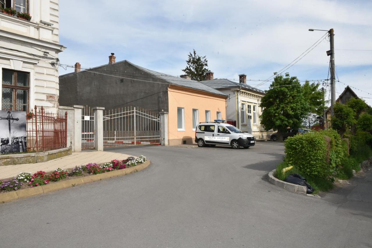 Ferienwohnung Violet House Turda Exterior foto